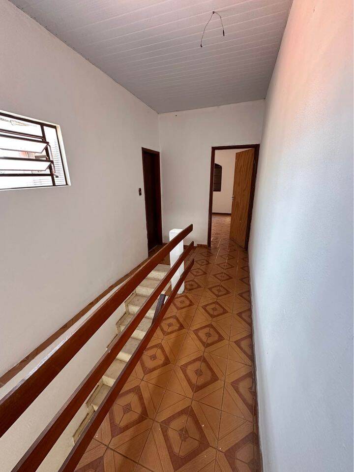 Sobrado à venda com 3 quartos, 150m² - Foto 2