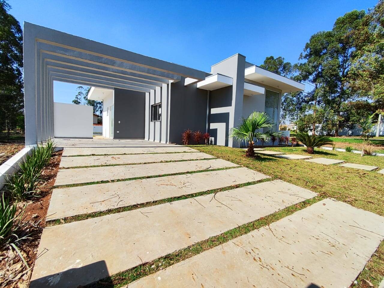 Casa de Condomínio à venda com 3 quartos, 450m² - Foto 3