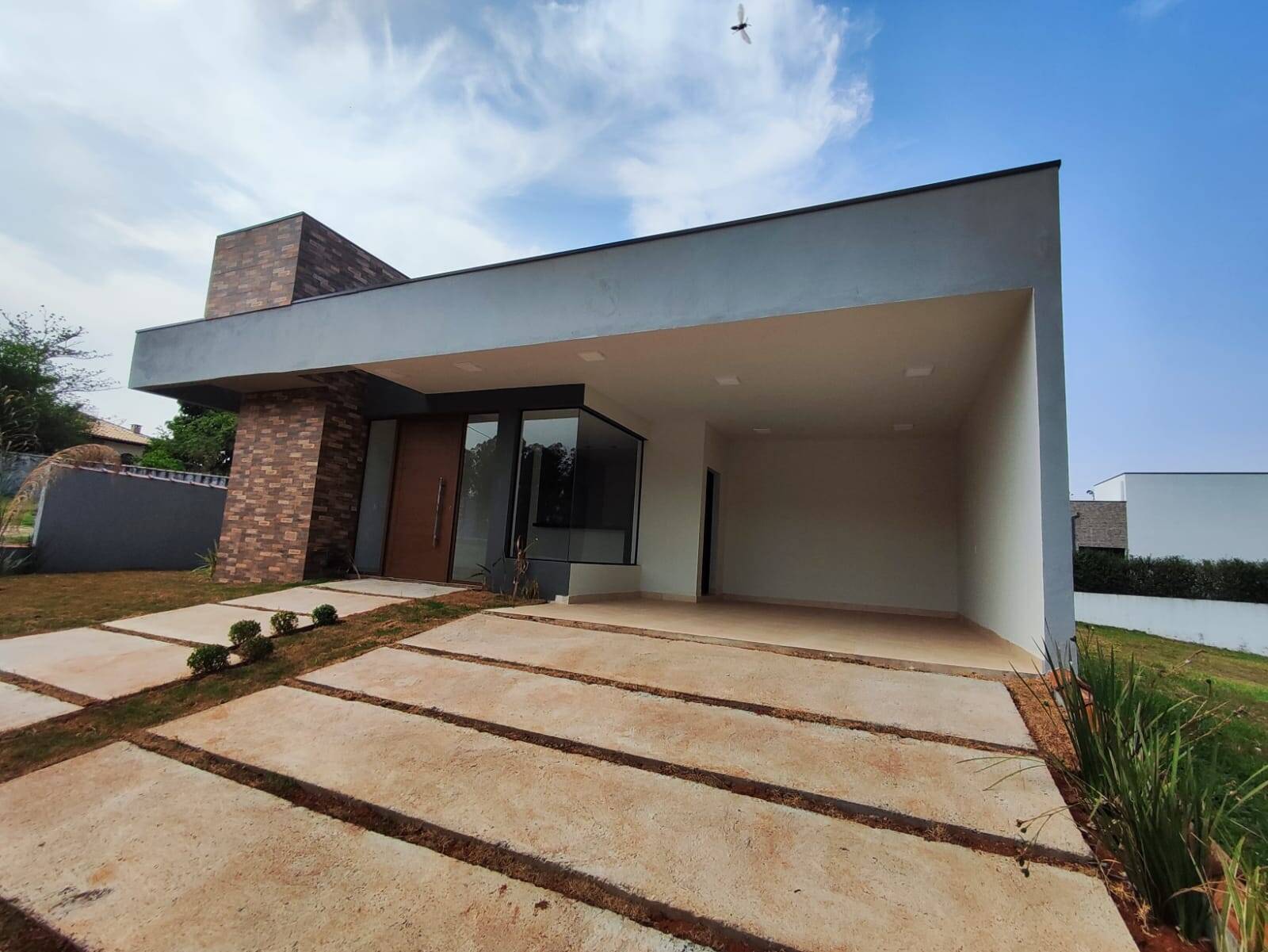 Casa de Condomínio à venda com 3 quartos, 450m² - Foto 2