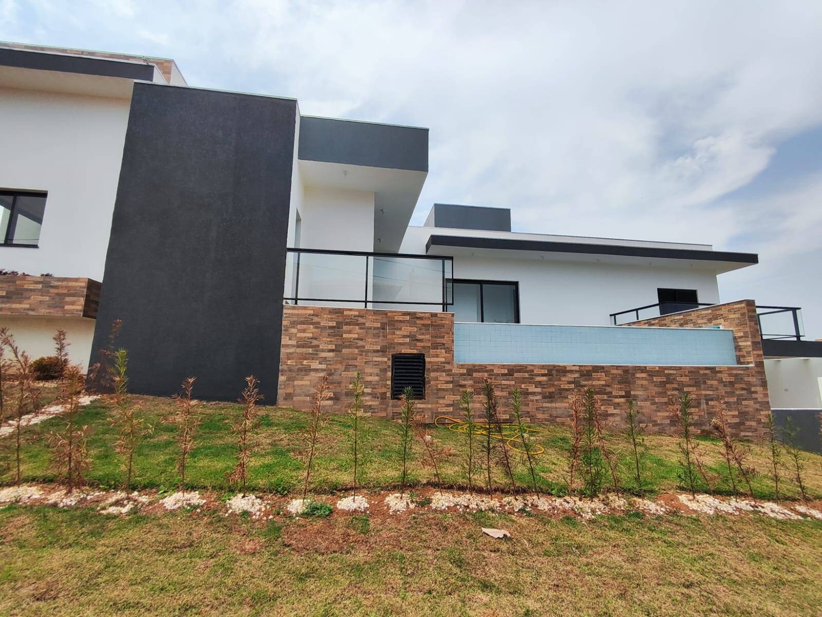 Casa de Condomínio à venda com 3 quartos, 432m² - Foto 4