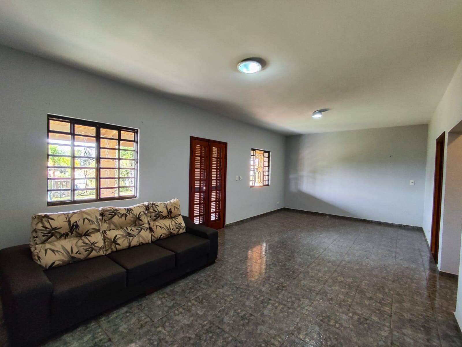 Casa à venda com 3 quartos, 450m² - Foto 5