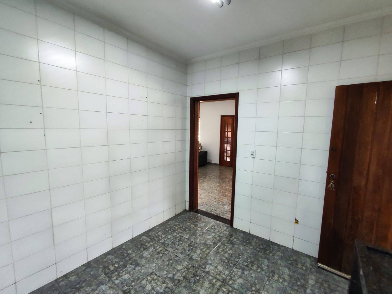 Casa à venda com 3 quartos, 450m² - Foto 18