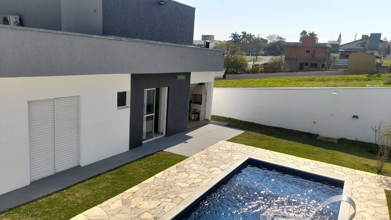 Casa de Condomínio à venda com 3 quartos, 450m² - Foto 4