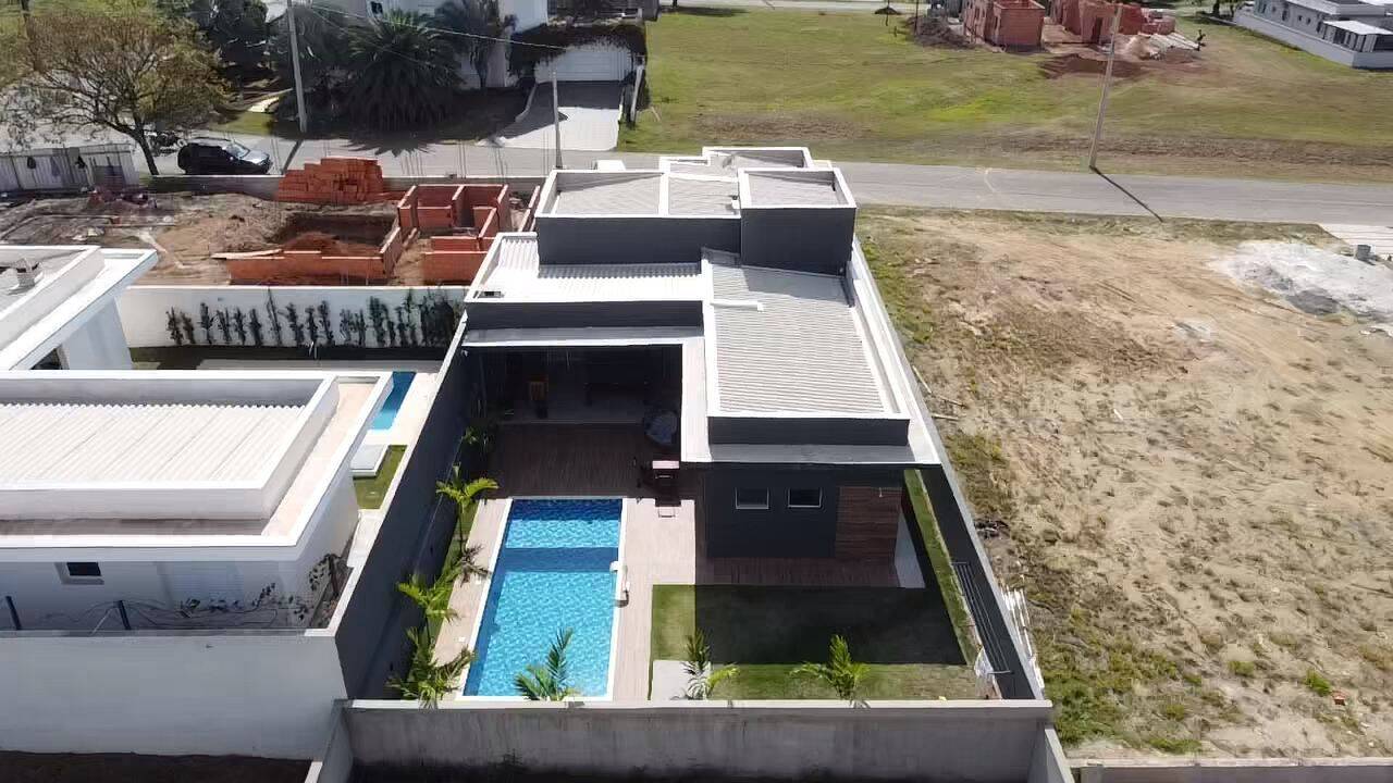 Casa de Condomínio à venda com 3 quartos, 450m² - Foto 19