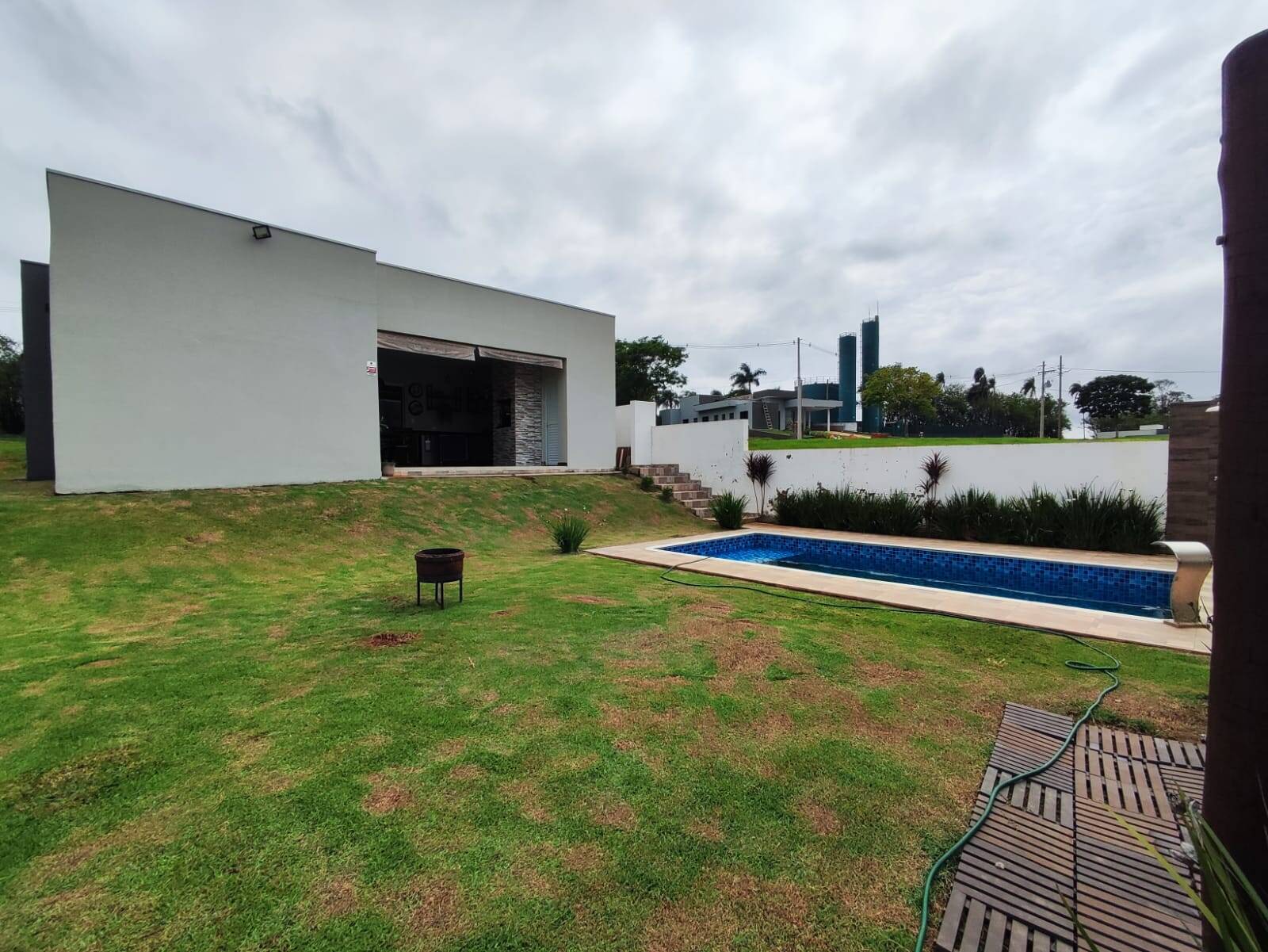 Casa de Condomínio à venda com 3 quartos, 510m² - Foto 2