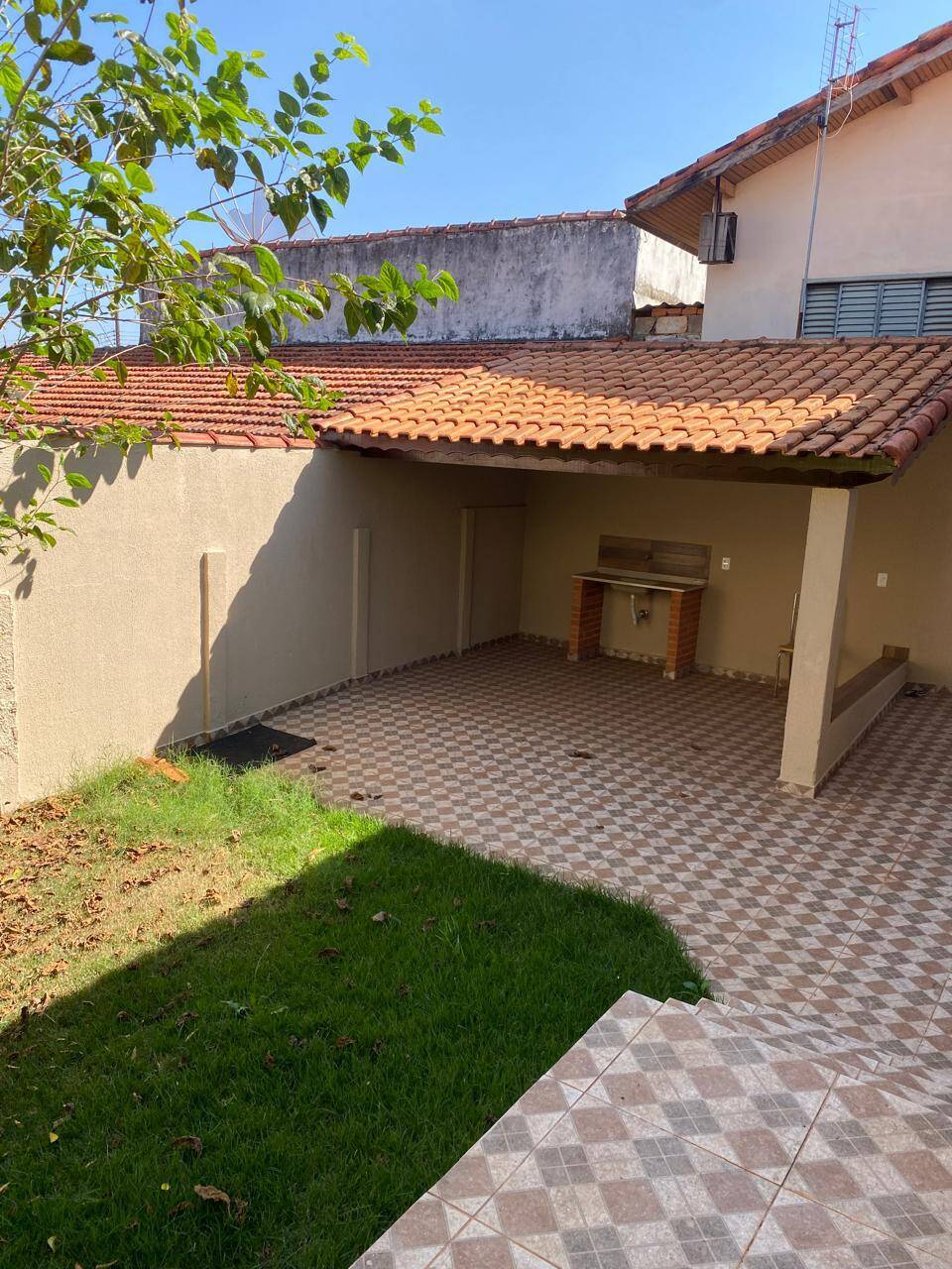 Casa à venda com 2 quartos, 250m² - Foto 3