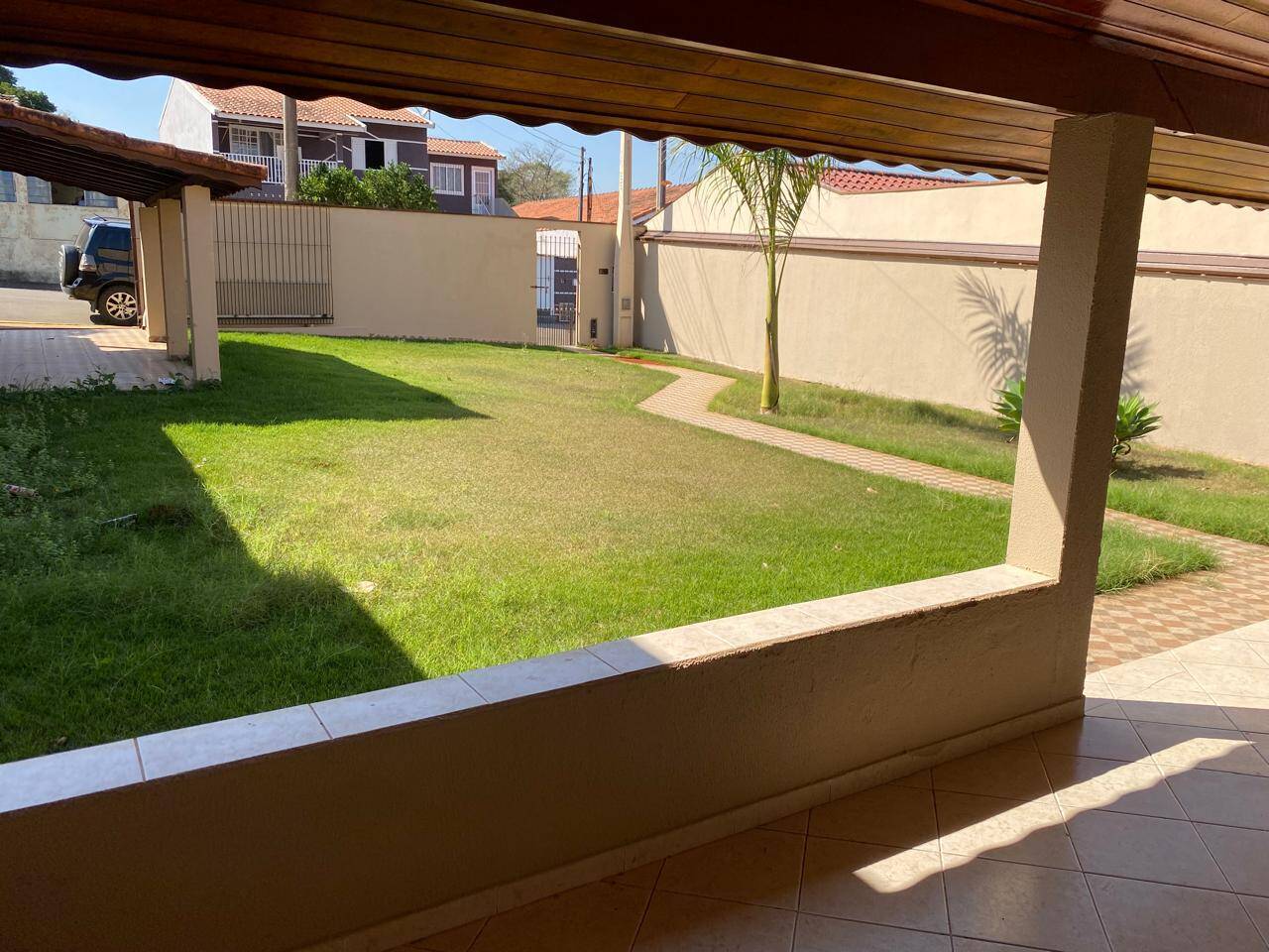 Casa à venda com 2 quartos, 250m² - Foto 2