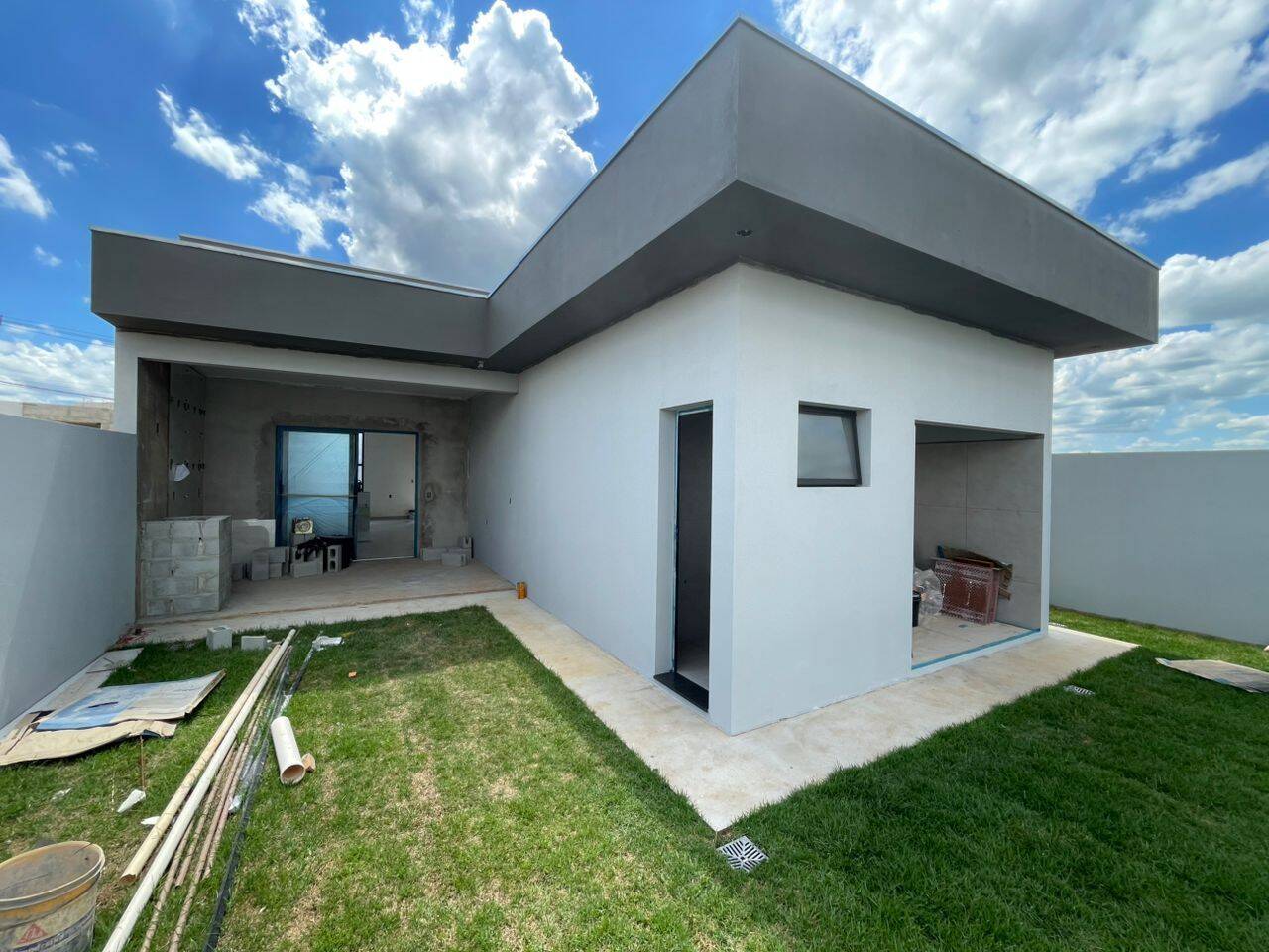 Casa à venda com 3 quartos, 250m² - Foto 3