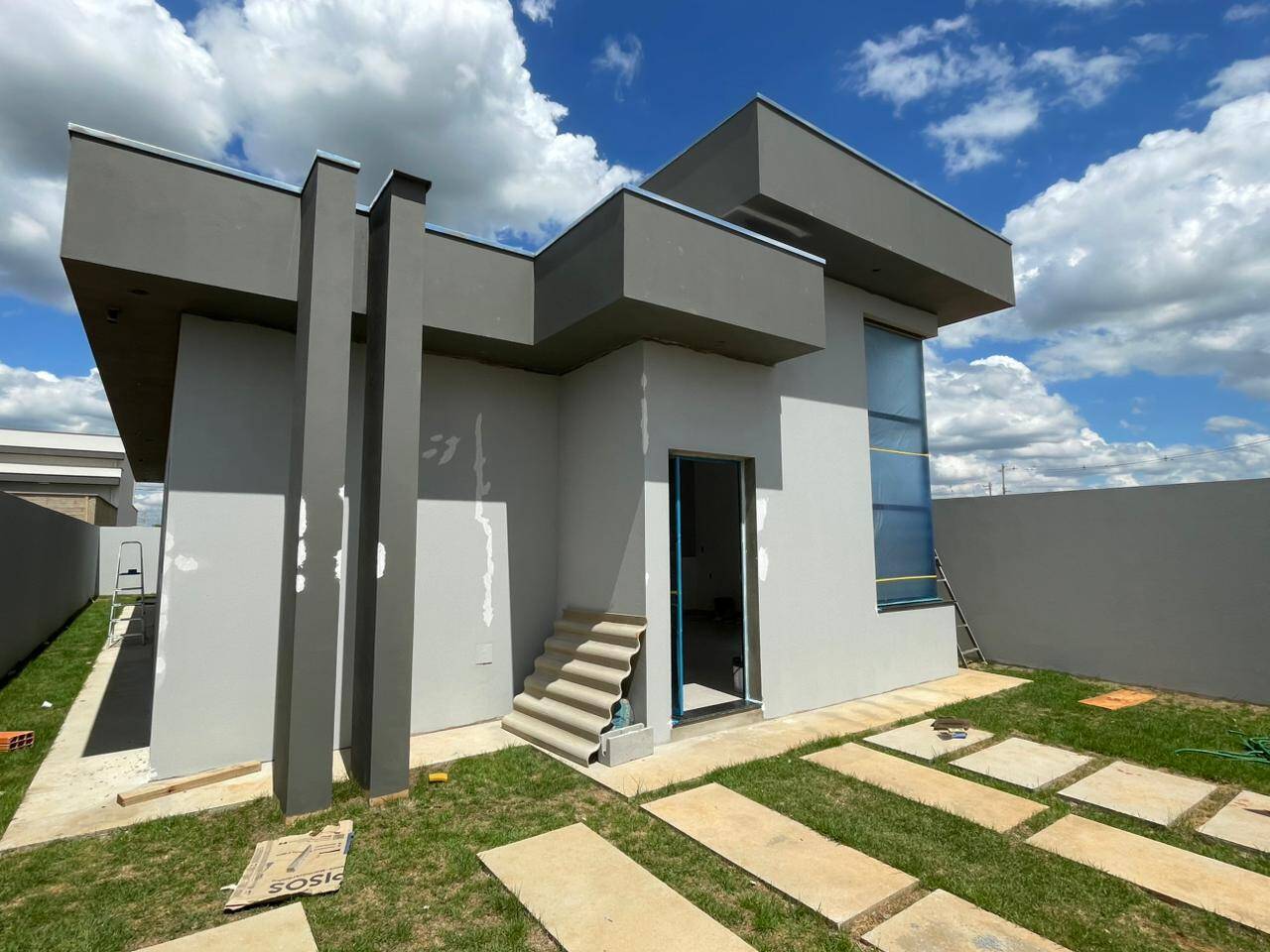 Casa à venda com 3 quartos, 250m² - Foto 1