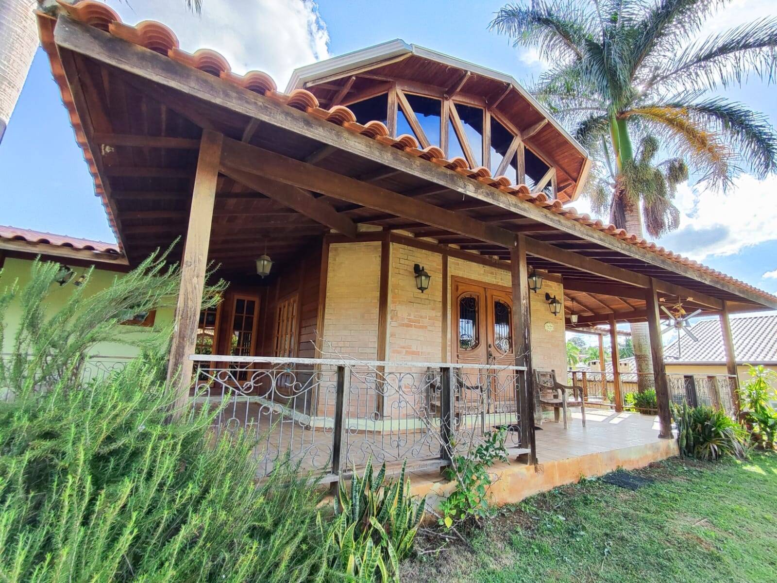 Casa de Condomínio à venda com 4 quartos, 2000m² - Foto 3