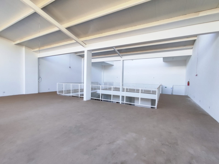 Prédio Inteiro para alugar, 216m² - Foto 3