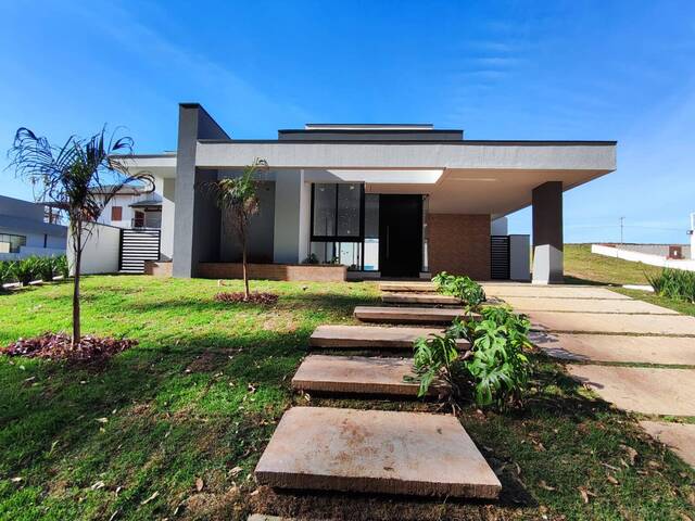 Casa em condomínio para Venda em Porangaba - 1