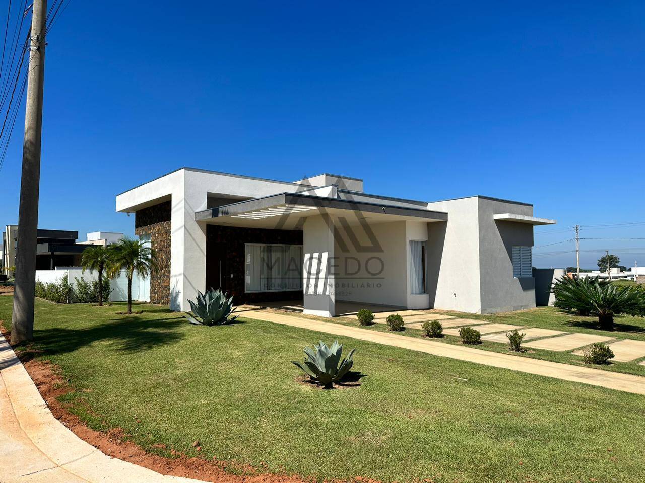 Casa de Condomínio à venda com 3 quartos, 424m² - Foto 2