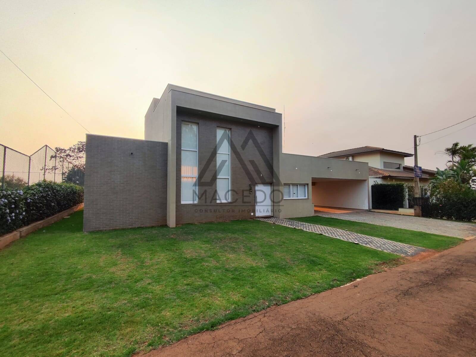 Casa de Condomínio à venda com 3 quartos, 1125m² - Foto 1